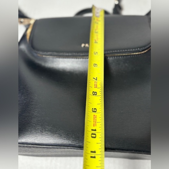 DKNY Bryant Top Zip Backpack Black Gold Hard wear Like New Roomy Bag Stylish - Picture 7 of 8